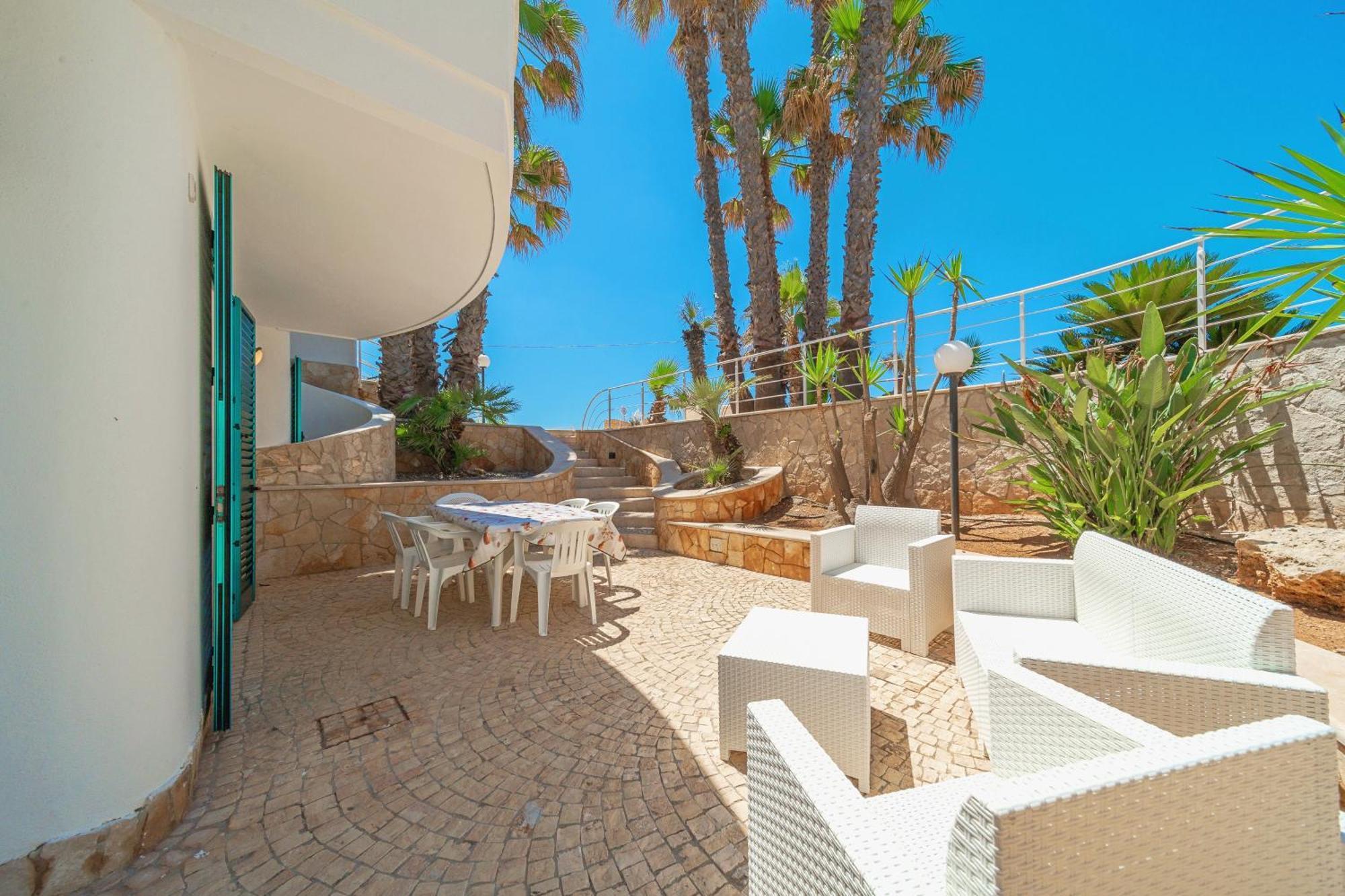 Residence Oasi Sul Mare Torre Suda Exterior foto